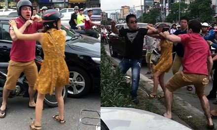 Khởi tố vụ hành hung người nước ngoài sau va chạm giao thông Ảnh cắt từ video.