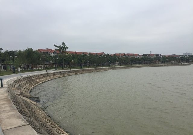Phát hiện thi thể phụ nữ nổi trên mặt hồ ở Bắc Từ Liêm Hồ nước nơi phát hiện thi thể nạn nhân.