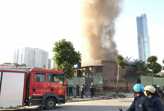 Hà Nội: Cháy nhà dân trên phố Trung Kính, một người tử vong Hiện trường vụ cháy. Ảnh: Vietnamnet