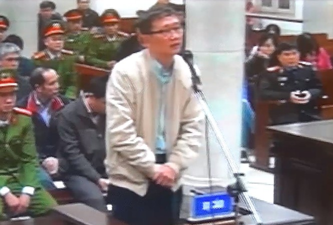 Luật sư nói về đề nghị 'xin thăm vợ, con' của Trịnh Xuân Thanh Bị cáo Trịnh Xuân Thanh tại phiên tòa.