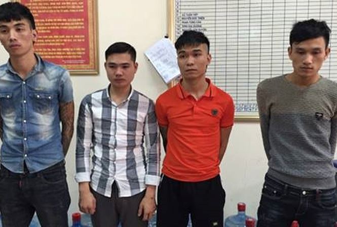 Táo tợn chặn đường đánh chém, cướp xe tại Hà Nội Nhóm cướp 9X tại cơ quan công an.