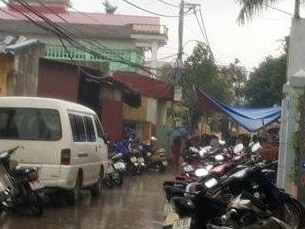 Bé gái 9 tuổi tử vong khi ở nhà cùng mẹ trong tình trạng kích động mạnh Đoạn đường dẫn vào nhà chị N. nơi xảy ra sự việc.