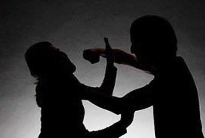 Dùng búa sát hại người phụ nữ vì không xin được tiền Ảnh minh họa.