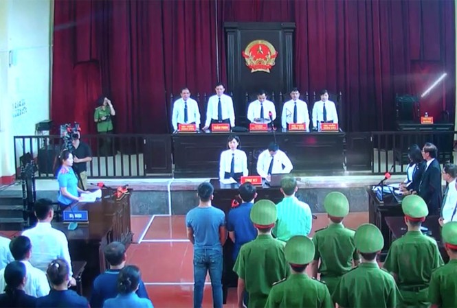 Kiến nghị điều tra, làm rõ trách nhiệm cựu Giám đốc BV Hòa Bình Phiên xét xử ngày 5/6.