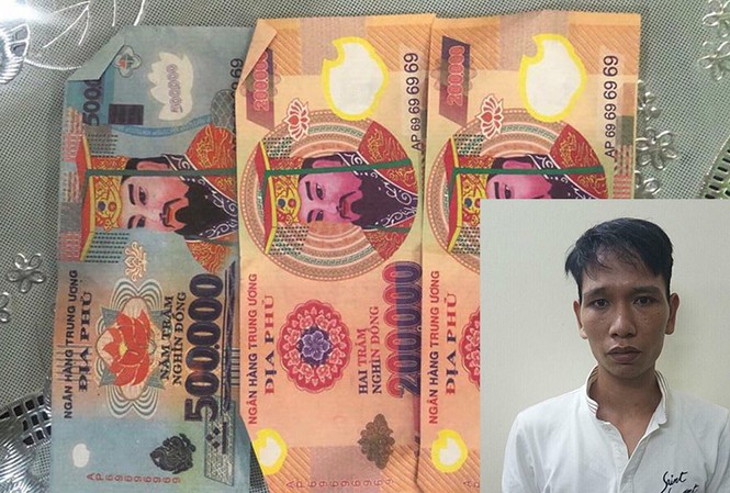 Thông tin sốc về người trả 900.000 đồng tiền âm phủ cho du khách Phong cùng số tiền âm phủ trả lại cho du khách nước ngoài.