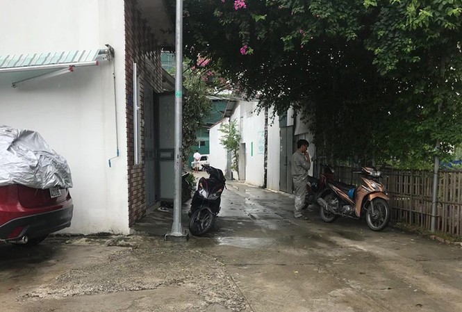 Tin mới vụ bé lớp 2 bị nam sinh viên đâm chém dã man tại sân nhà Khu vực xảy ra sự việc.