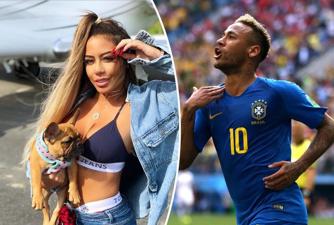 Em gái Neymar ngất lịm khi anh trai ghi bàn ở World Cup Em gái Neymar ngất lịm khi anh trai ghi bàn ở World Cup