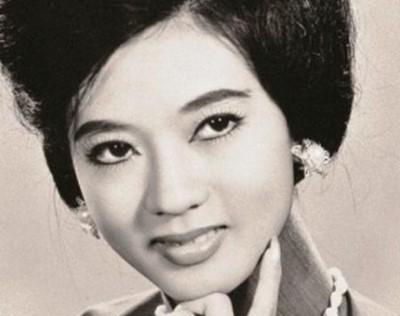 Nghệ sĩ Thanh Nga cùng các tượng đài cải lương được tái hiện trên phim Thanh Nga cùng các tượng đài cải lương được tái hiện trên phim