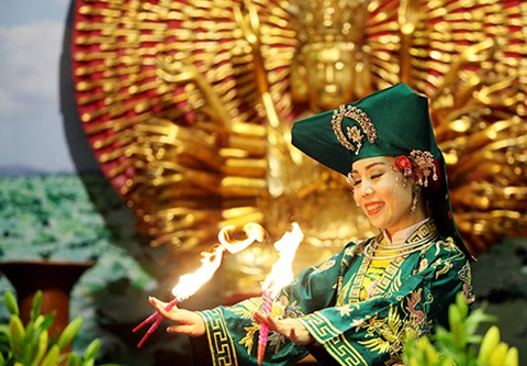 Chủ tịch LH các Hội UNESCO VN: 'Tôi nghĩ, Bộ VH-TT và DL đã có sự hiểu nhầm' Người đứng đầu Liên hiệp các Hội UNESCO Việt Nam khẳng định, công tác động viên, khen thưởng được quy định trong điều lệ của Hội