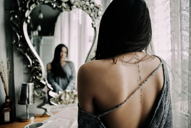 Bí ẩn 7 hình xăm trên người Lý Phương Châu - vợ cũ Lâm Vinh Hải Bí ẩn 7 hình xăm trên người Lý Phương Châu - vợ cũ Lâm Vinh Hải