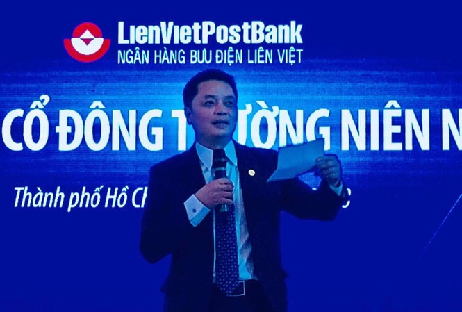 Ông Nguyễn Đức Hưởng tạm biệt LienVietPostBank sau 10 năm gắn bó Chủ tịch Nguyễn Đức Hưởng gửi lời chào tạm biệt LienVietPostBank sau 10 năm gắn bó