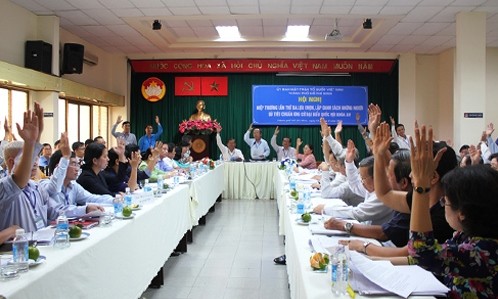 Ông Đặng Thành Tâm, Hoàng Hữu Phước bị loại khỏi danh sách ứng cử Các đại biểu biểu quyết thông qua danh sách ứng cử viên chính thức bầu cử đại biểu Quốc hội tại TP HCM. Ảnh: L.T.