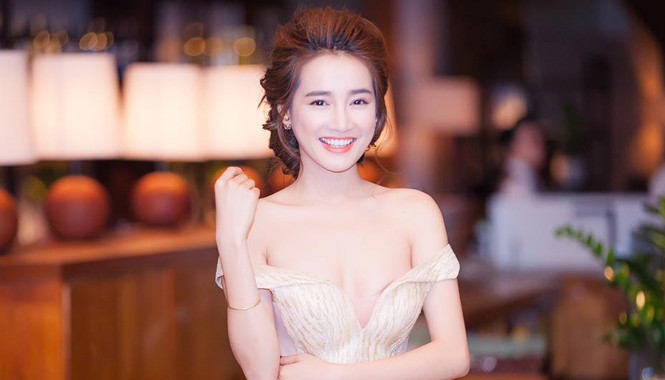 Nhã Phương, Hà Hồ, Ngọc Trinh cùng khoe sắc trên thảm đỏ Nhã Phương, Hà Hồ, Ngọc Trinh cùng khoe sắc trên thảm đỏ