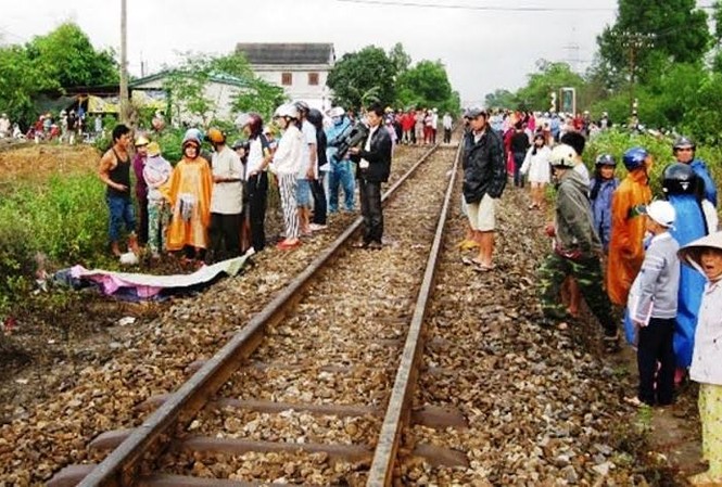 TT-Huế: Xác định danh tính người đàn ông tử vong do tàu hỏa tông Một vụ băng ngang đường sắt dẫn đến tai nạn chết người tại tỉnh TT-Huế. Ảnh mang tính minh họa.