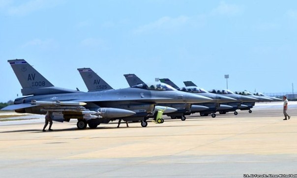 Tướng Thổ Nhĩ Kỳ tham gia đảo chính bị bắt ở căn cứ Mỹ Máy bay F-16 của Mỹ tại căn cứ không quân Incirlik ở Thổ Nhĩ Kỳ. Ảnh: AFP.