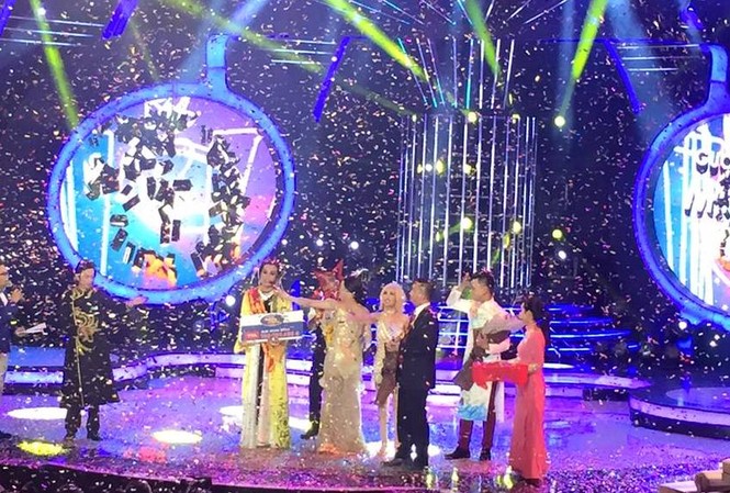 Bạch Công Khanh giành quán quân Gương mặt thân quen 2016 Bạch Công Khanh trở thành quán quân chương trình Gương mặt thân quen mùa thứ 4.