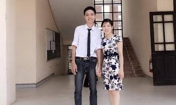 Xuất hiện thủ khoa cả 3 khối thi Trần Bùi Xuân Dự và cô giáo dạy Hóa - ảnh do nhân vật cung cấp.