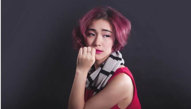 Hòa Minzy kể chuyện đang lâm cảnh nợ nần, túng thiếu Hòa Minzy đang sống trong cảnh đi thuê nhà và khá chật vật về kinh tế.