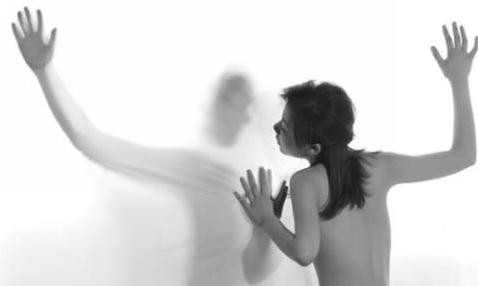 Vay tiền thế chấp bằng... ảnh khỏa thân Ảnh minh họa.