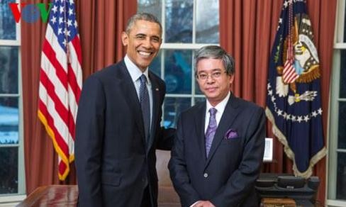 Bầu cử tổng thống Mỹ có nhiều điều lạ Tổng thống Mỹ Barack Obama và Đại sứ Phạm Quang Vinh. Ảnh: VOV.