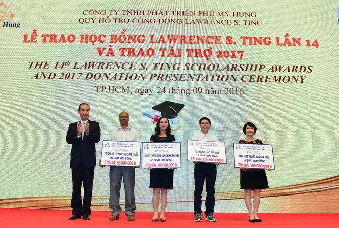 Trao học bổng Lawrence S. Ting lần thứ 14 và trao tài trợ năm 2017 Quỹ Lawrence S. Ting trao học bổng cho các trường khu vực miền Bắc, miền Trung và Tây Nguyên.