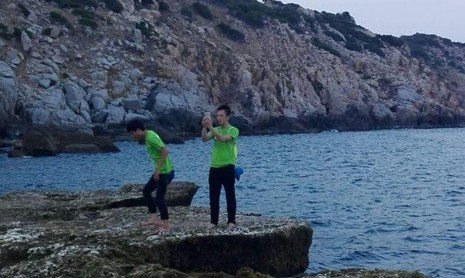 Một du khách ngã xuống biển mất tích ở Ninh Thuận Hang Rái nơi nạn nhân gặp nạn.