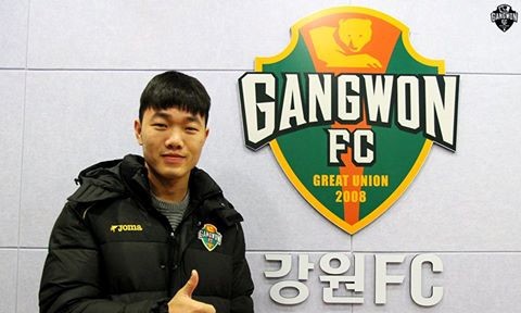 Xuân Trường ghi bàn trong buổi tập của Gangwon Xuân Trường đã có sự thể hiện tốt trong màu áo Gangwon.