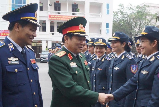 Bảo vệ lợi ích quốc gia trên biển Đại tướng Ngô Xuân Lịch tới thăm, chúc tết tại Bộ Tư lệnh CSB, sáng 21/1.