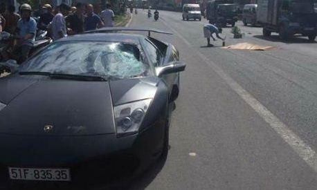 Chưa xác định được tài xế lái siêu xe Lamborghini tông chết người Hiện trường vụ tai nạn.