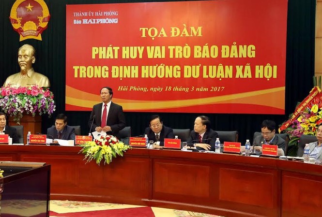 Thông tin báo chí thúc đẩy sự phát triển của địa phương Thông tin báo chí thúc đẩy sự phát triển của địa phương