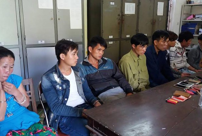 Phá lô cốt ma túy, thu 2 súng ở biên giới Nghệ An Các đối tượng tại CQĐT.