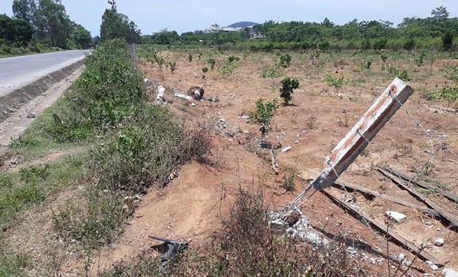 Thêm một nạn nhân tử vong vụ lật xe gia đình 5 người Hiện trường vụ tai nạn.