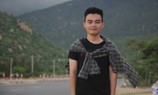 Phúc lợi cho động vật Tác giả Khánh Hưng, biên tập viên tạp chí Đại học Quốc gia TPHCM.