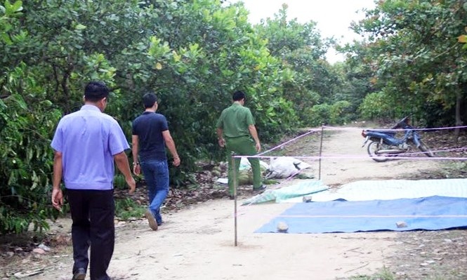 Bắt tạm giam 3 đối tượng trộm sầu riêng dẫn đến án mạng Bắt tạm giam 3 đối tượng trộm sầu riêng dẫn đến án mạng
