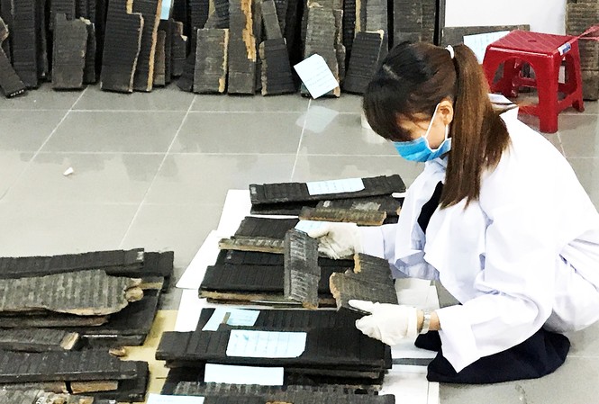 Châu Á tìm cách kéo dài tuổi thọ di sản Mộc bản Tìm cách phục hồi những tấm mộc bản bị hư hỏng.