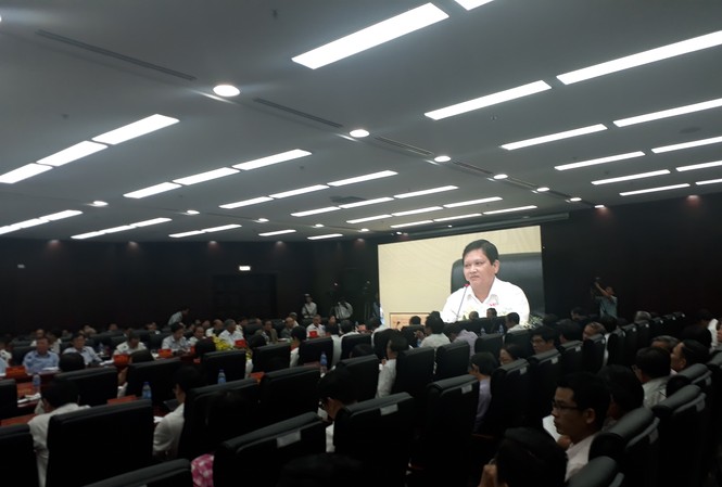 Lí do ông Xuân Anh vắng mặt tại hoạt động HĐND TP Đà Nẵng Ông Nguyễn Nho Trung, Phó chủ tịch HĐND TP Đà Nẵng chủ trì chương trình HĐND với cử tri sáng nay (14/11)