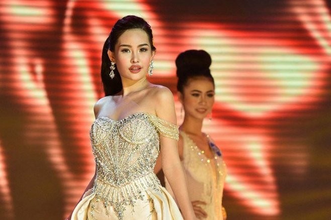 Dư luận đòi tước vương miện của Ngân Anh, BTC Hoa hậu Đại dương nói gì? Hình ảnh Ngân Anh trong đêm Chung kết Hoa hậu Đại dương.
