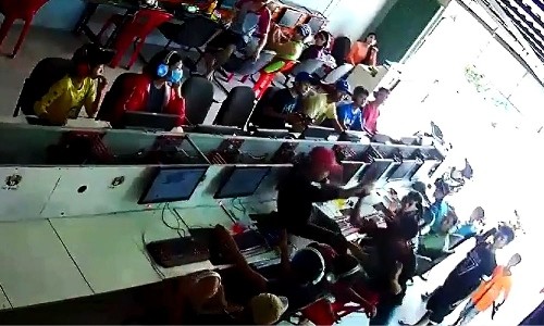 Thiếu niên 14 tuổi đâm chết bạn trong tiệm Internet Hình ảnh vụ việc. Ảnh chụp màn hình.