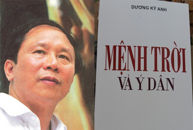 Dương Kỳ Anh và câu chuyện ‘Đúng quy trình’ trong cuốn sách ‘Mệnh trời và ý dân’ Tác giả Dương Kỳ Anh và bìa cuốn sách "Mệnh trời và ý dân".
