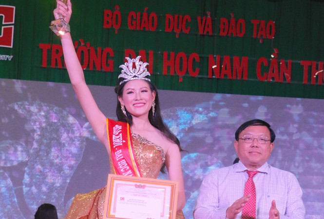 Hoa khôi Đại học Nam Cần Thơ sẽ thử sức ở Hoa hậu Việt Nam Nữ sinh Dương Huyền Chân đăng quang hoa khôi trường Đại học Nam Cần Thơ