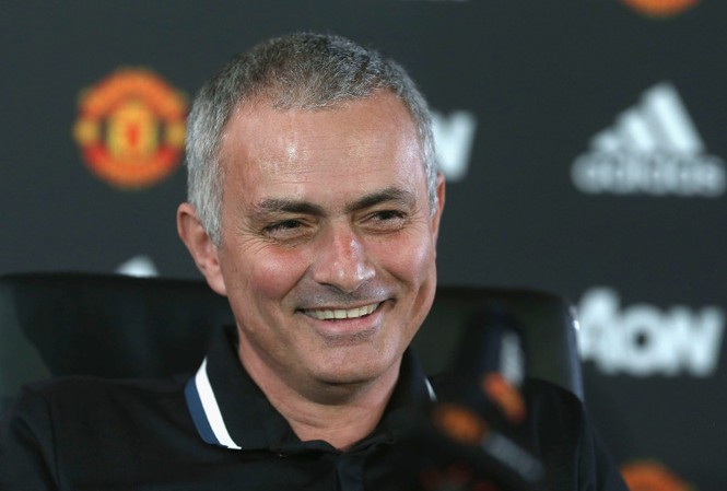 M.U ký hợp đồng siêu khủng với HLV Mourinho M.U ký hợp đồng siêu khủng với HLV Mourinho