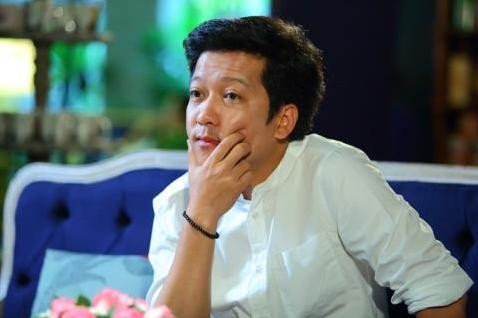 Trường Giang giãi bày sau sự cố đọc nhầm loạt tên nghệ sĩ Trường Giang lên tiếng xin lỗi một số nghệ sĩ sau sự cố đọc nhầm tên và trêu đùa quá trớn.