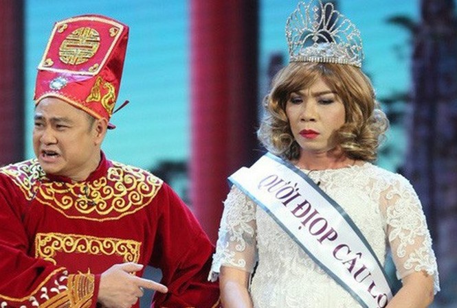 Hình tượng cô Đẩu bị phản đối, NSND Khải Hưng nói gì? NSND Khải Hưng cho rằng ê-kíp sản xuất chương trình nên có những điều chỉnh cho phù hợp hơn khi có những ý kiến phản ứng từ cộng đồng LGBT.
