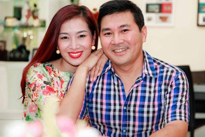 Chồng giúp tài xế bẻ lái 240 triệu, hoa khôi Thu Hương nói gì? Hoa khôi Thu Hương và ông xã- doanh nhân Hoài Nam.