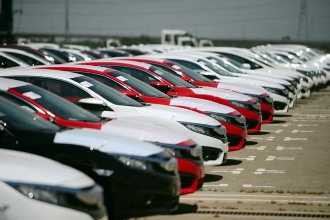 Ô tô nhập khẩu Thái Lan tới tấp về Việt Nam Sau Honda có thêm hàng trăm xe cập cảng để chờ thông quan. Ảnh: Zing