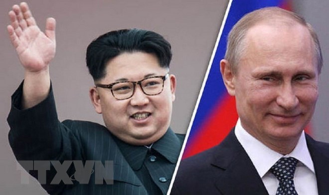 Bản tin 20H: Tin mới nhất về cuộc gặp thượng đỉnh Nga- Triều Tiên Nhà lãnh đạo Triều Tiên Kim Jong-un và Tổng thống Nga Vladimir Putin. (Ảnh: Express/TTXVN)