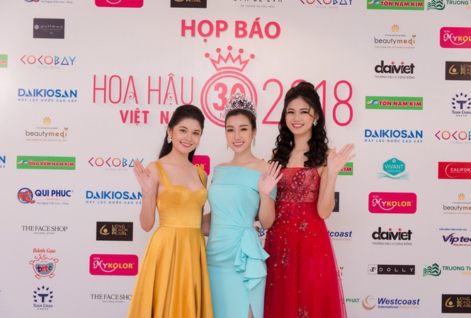 Vì sao không tổ chức Hoa hậu Việt Nam theo format truyền hình thực tế? Top 3 Hoa hậu Việt Nam 2016 tại họp báo Chung khảo phía Bắc HHVN 2018.