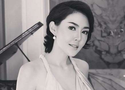 Người mẫu Playboy Thái nhảy lầu tự tử ở tuổi 30 Người hâm mộ bàng hoàng khi cựu Hoa hậu Thái Lan tử vong do rơi từ tầng 3 xuống đất.