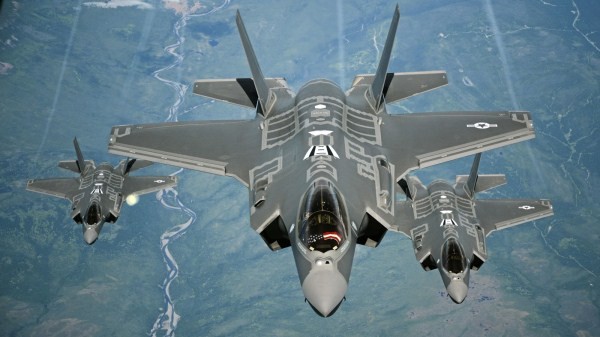 Bản tin 20H: Bộ Quốc phòng Mỹ ra lệnh ngừng bay toàn bộ phi đội F-35 Ảnh chỉ có tính minh họa. (Nguồn: Engadget)