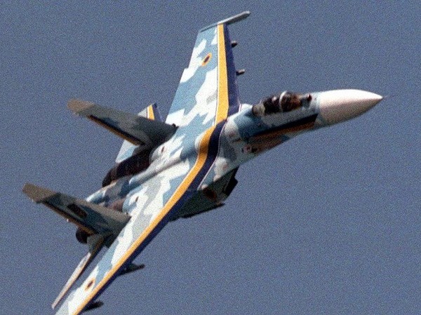 Bản tin 20H: Su-27 rơi ở Ukraine, một phi công Mỹ thiệt mạng Máy bay tiêm kích Su-27 của Ukraine. (Nguồn: AFP)